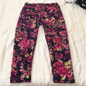 Gaiam Floral Printed Capri Leggings